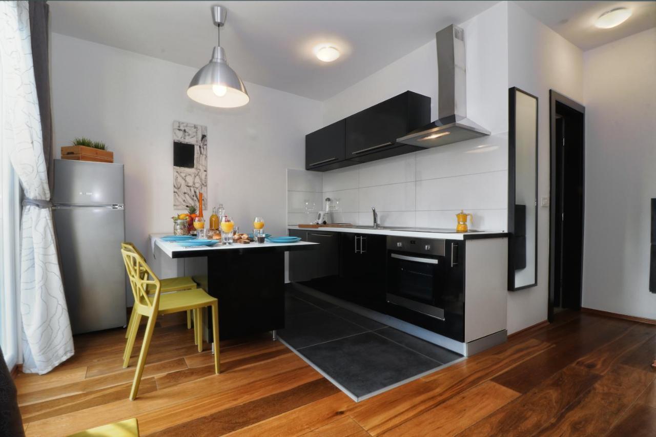 Kseni Accommodation โรวีน ภายนอก รูปภาพ