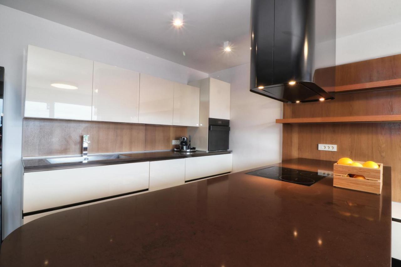 Kseni Accommodation โรวีน ภายนอก รูปภาพ