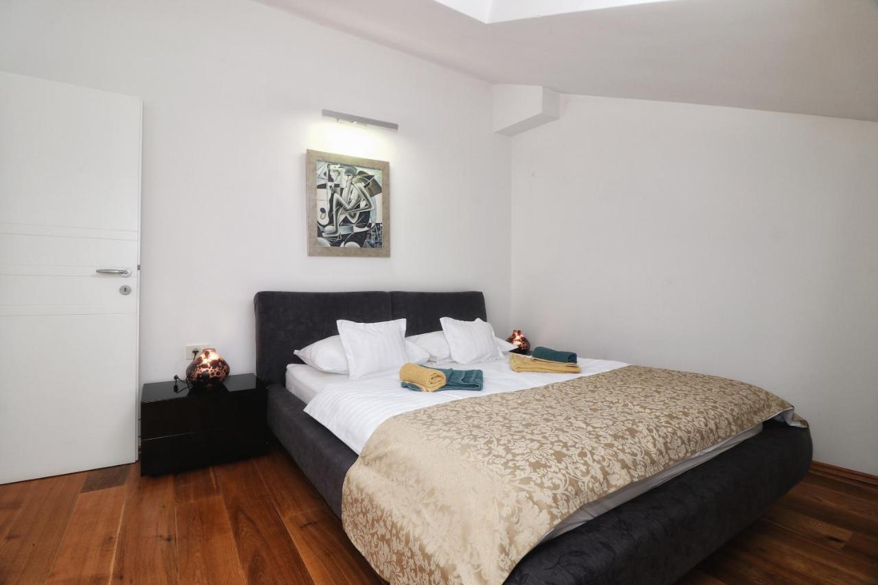 Kseni Accommodation โรวีน ภายนอก รูปภาพ