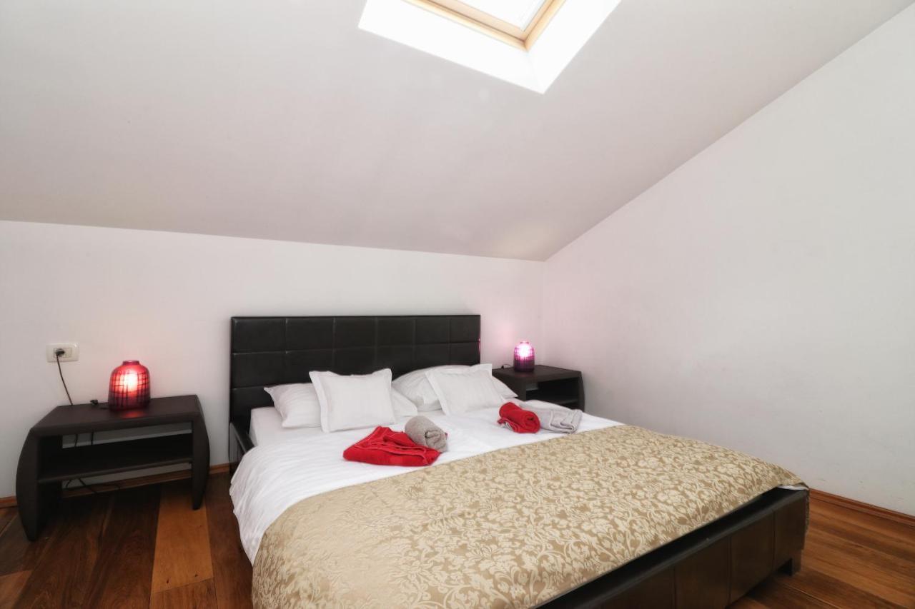 Kseni Accommodation โรวีน ภายนอก รูปภาพ