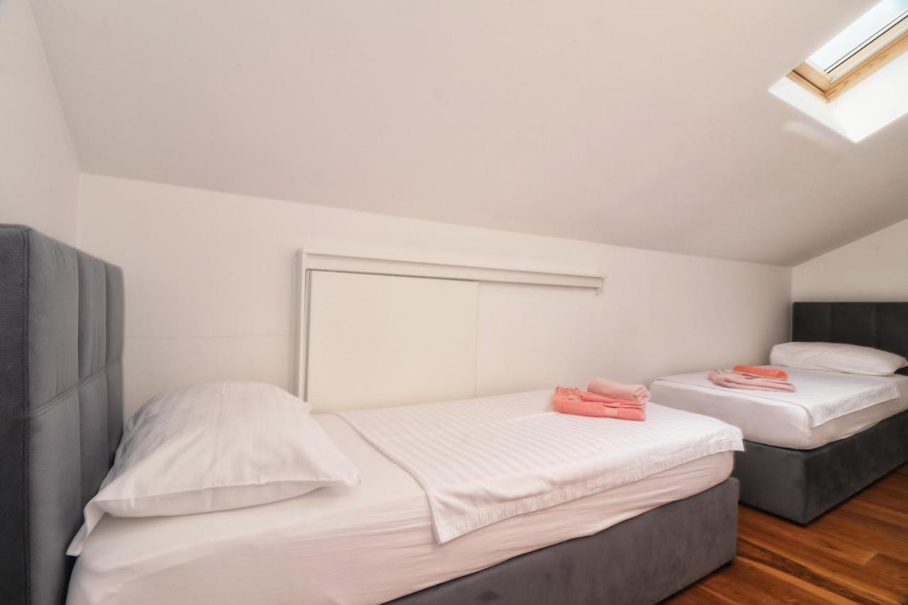 Kseni Accommodation โรวีน ภายนอก รูปภาพ