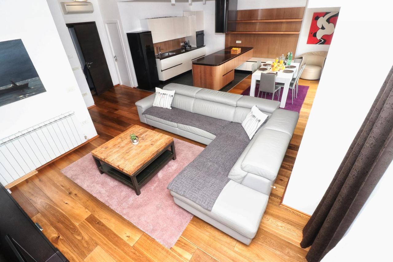 Kseni Accommodation โรวีน ภายนอก รูปภาพ